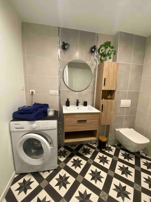 Charmant Studio Idealement Place Et Paisible ! Oloron-Sainte-Marie Dış mekan fotoğraf